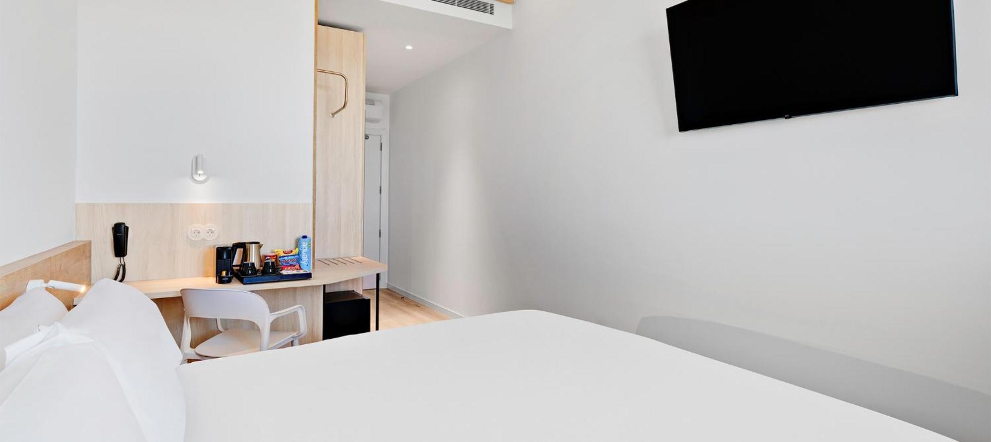 B&B Hotel Madrid Трес Кантос Экстерьер фото