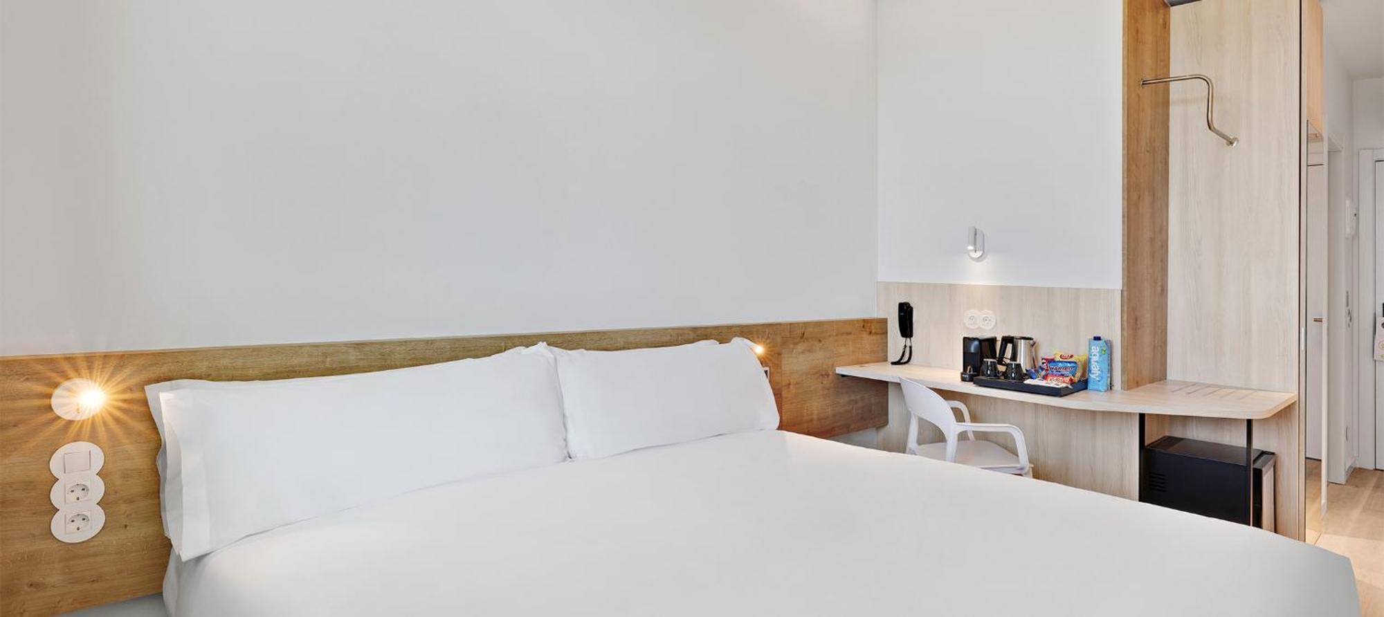 B&B Hotel Madrid Трес Кантос Экстерьер фото