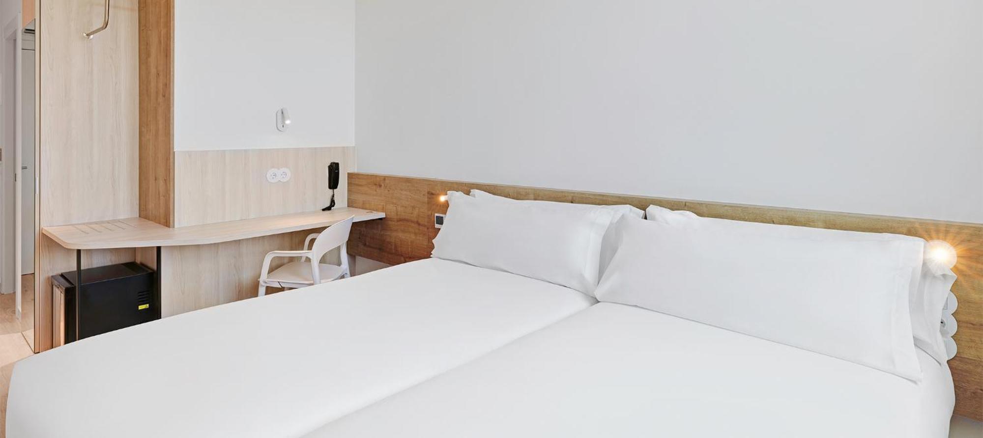 B&B Hotel Madrid Трес Кантос Экстерьер фото