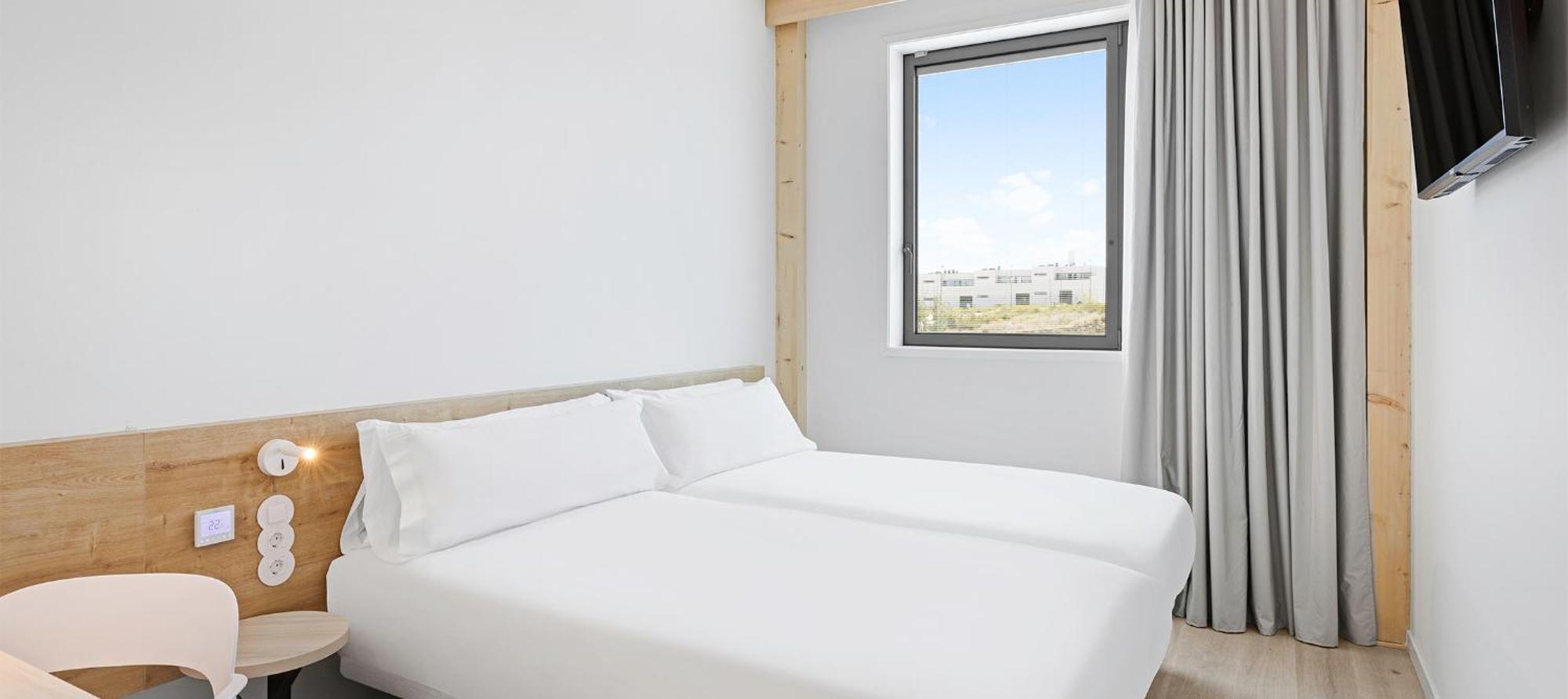 B&B Hotel Madrid Трес Кантос Экстерьер фото
