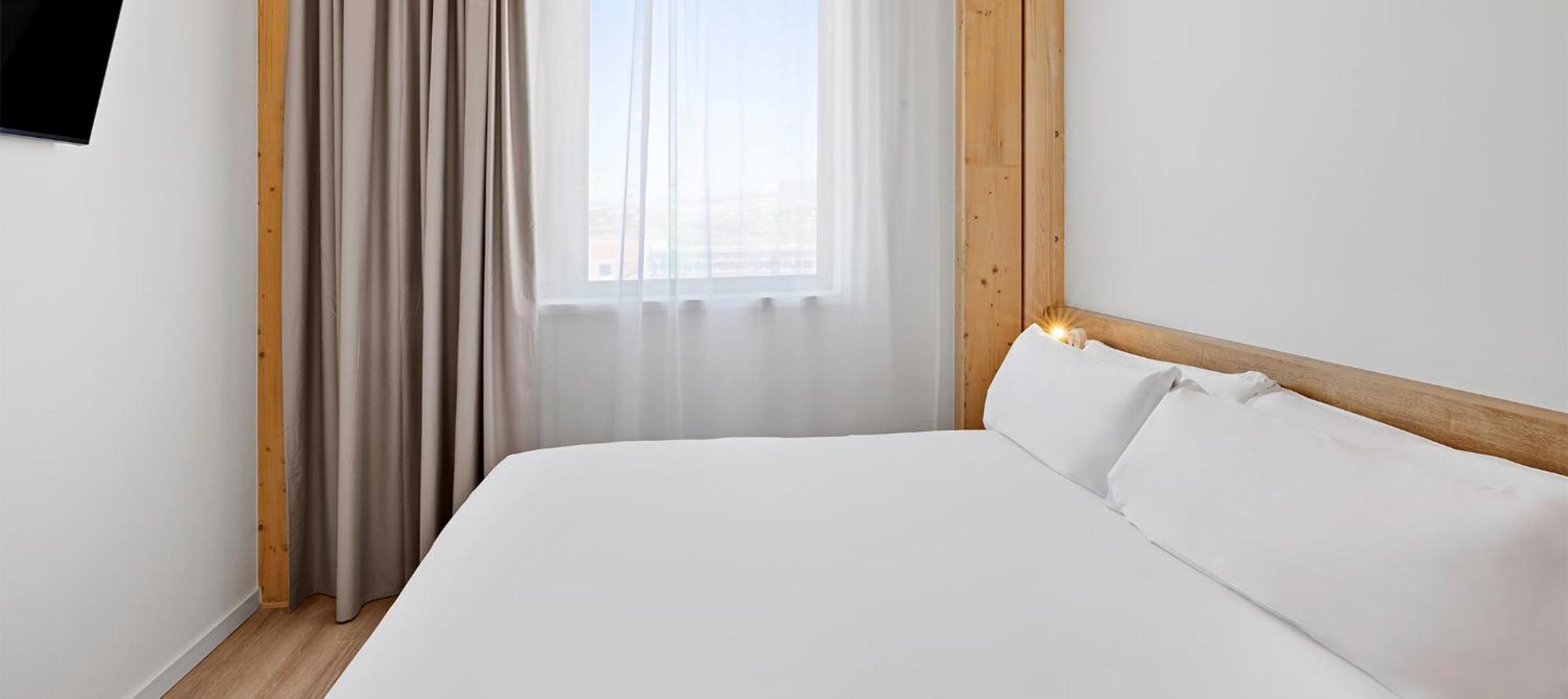 B&B Hotel Madrid Трес Кантос Экстерьер фото