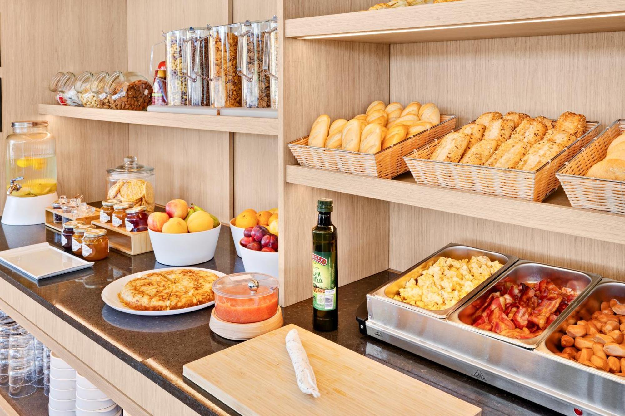 B&B Hotel Madrid Трес Кантос Экстерьер фото